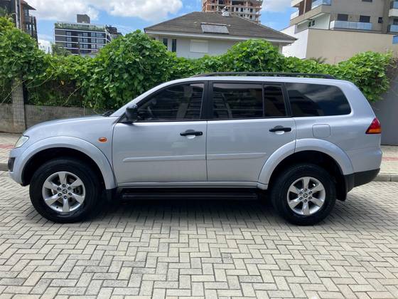 MITSUBISHI PAJERO DAKAR 3.2 4X4 16V TURBO INTERCOOLER DIESEL 4P MANUAL